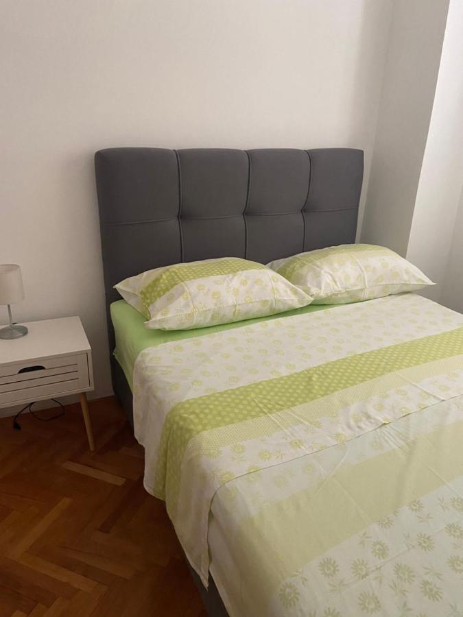 Marko Antonio 1 *